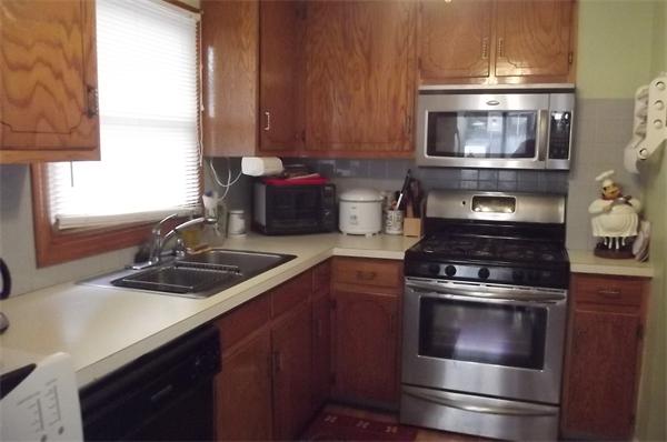 60 Russell Street Fall River, MA 02721 - Photo 2 of 8