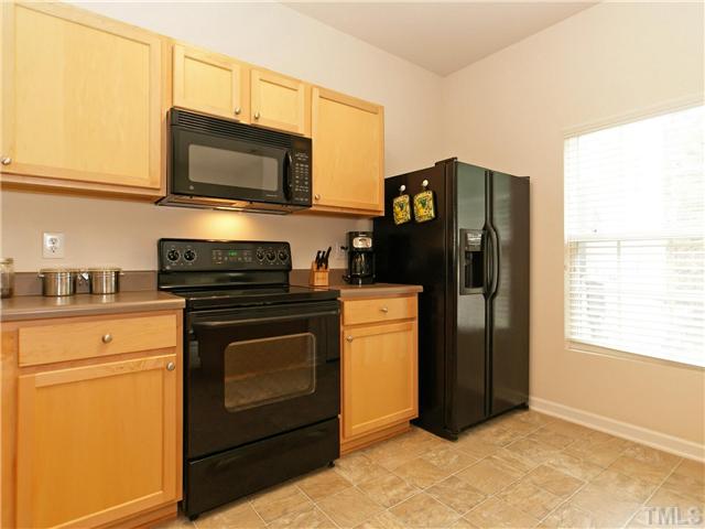 5305 Glen Canyon Road Raleigh, NC 27616 - Photo 7 of 24 Matching black appliances- Refrigerator stays with full price offer!