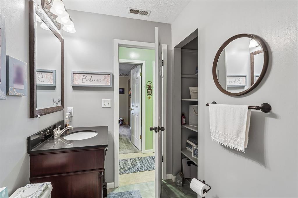 2920 Mercer Road New Castle, PA 16105 - Photo 15 of 32