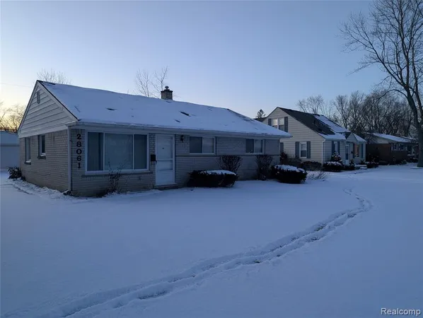 $1,700 | 28061 Glasgow Street, Southfield, MI 48076
