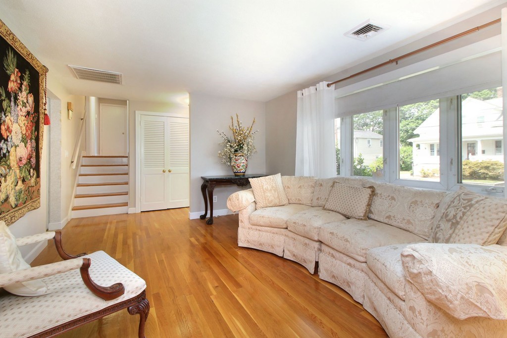 46 Altoona Road Dedham, MA 02026 - Photo 3 of 19 Gallery Image 3