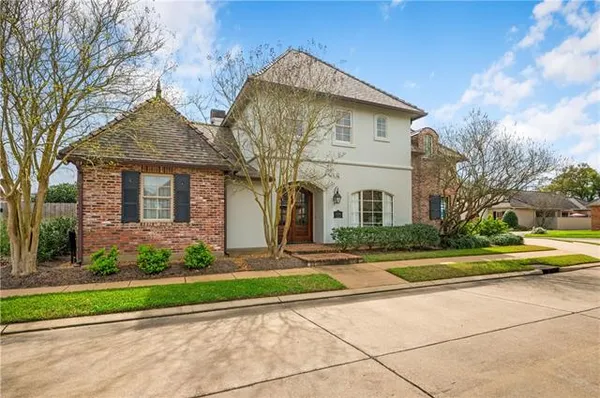 $749,000 | 6008 Stonegate Drive, Alexandria, LA 71303