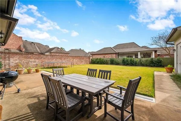 $749,000 | 6008 Stonegate Drive, Alexandria, LA 71303