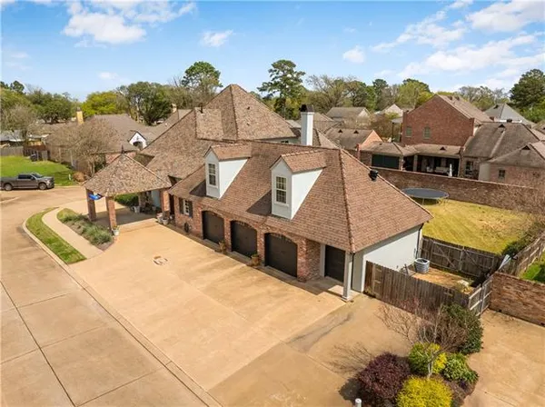 $749,000 | 6008 Stonegate Drive, Alexandria, LA 71303