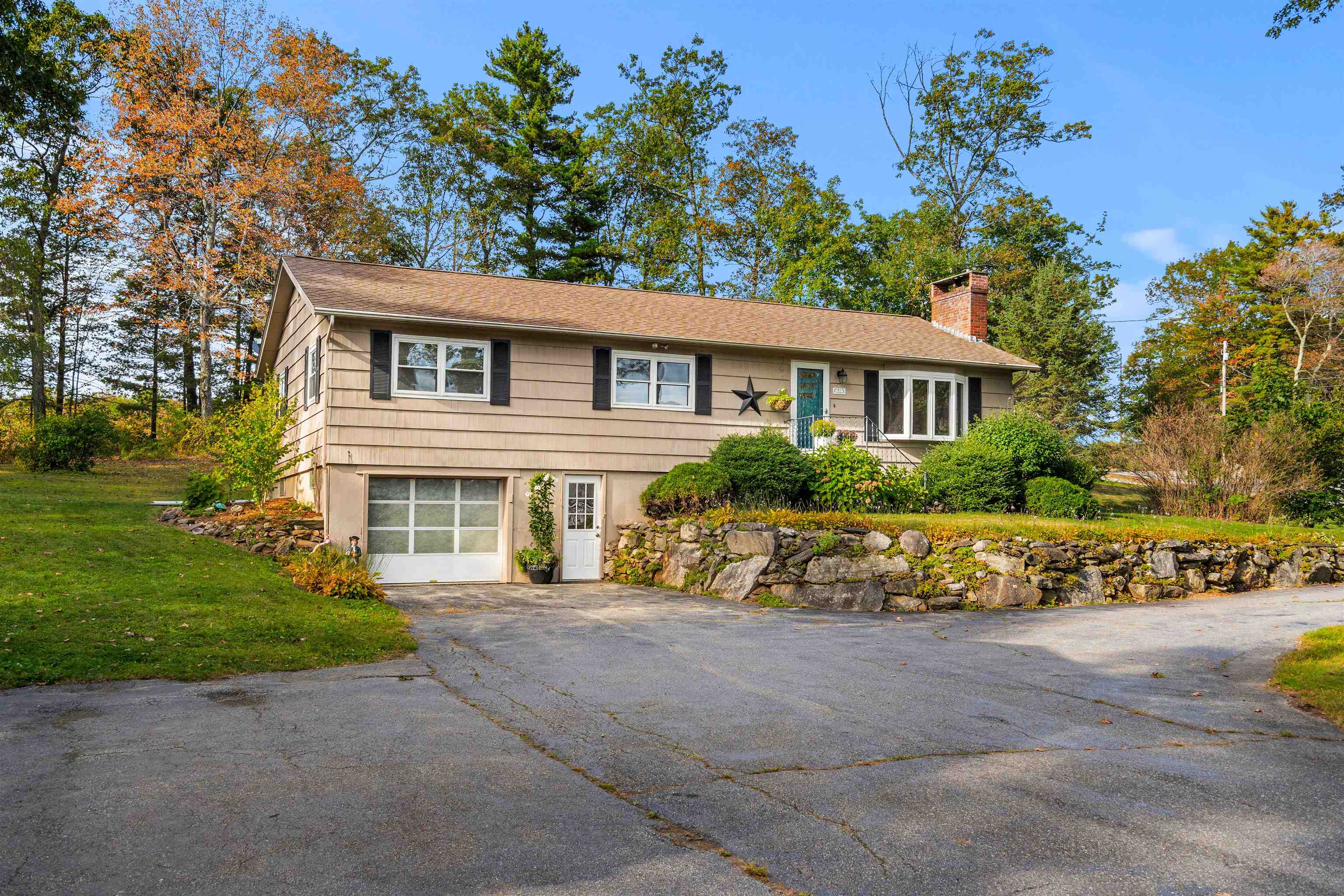 61 Hardy Road Londonderry, NH 03053 - Photo 1 of 31