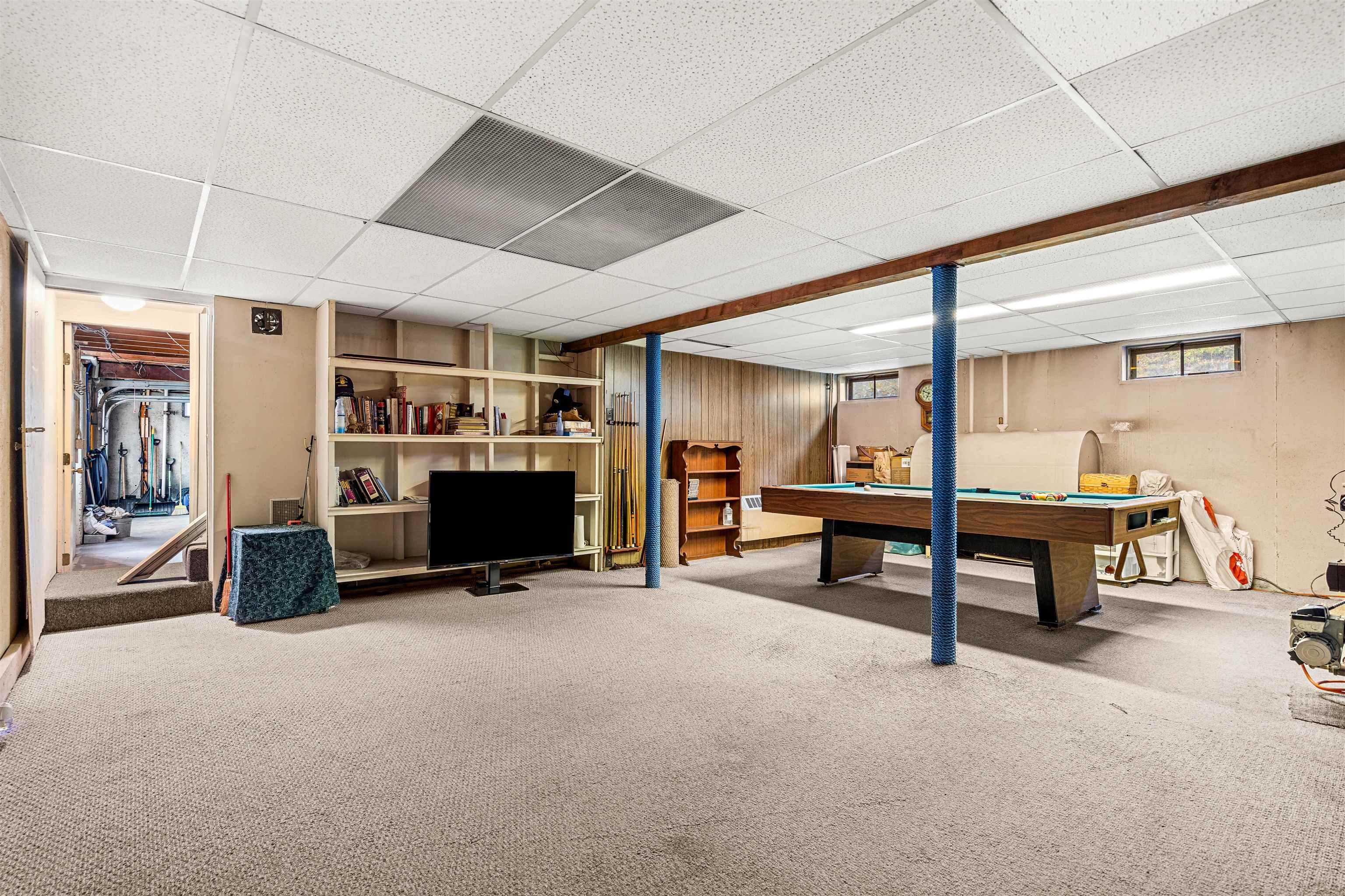 61 Hardy Road Londonderry, NH 03053 - Photo 14 of 31