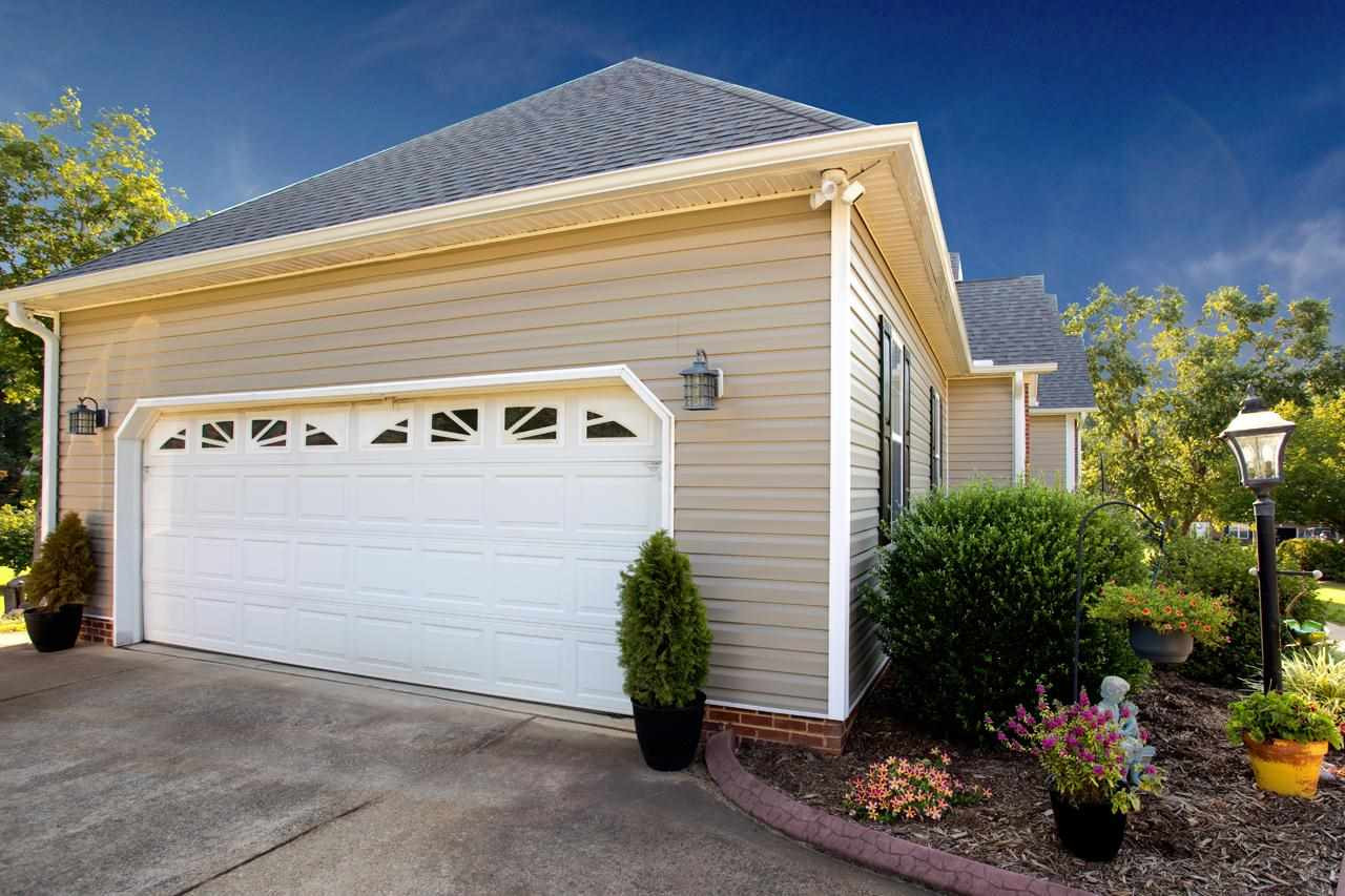 165 Line Drive Raleigh, NC 27603 - Photo 4 of 30 Photo 4