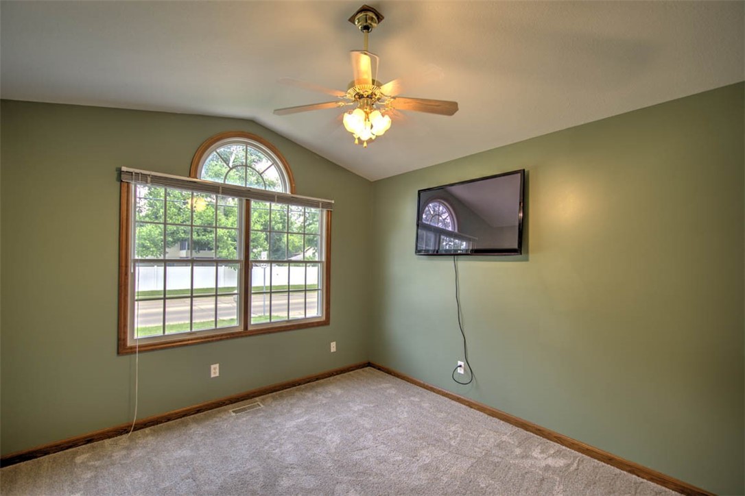 4651 North MacArthur Road Decatur, IL 62526 - Photo 18 of 27