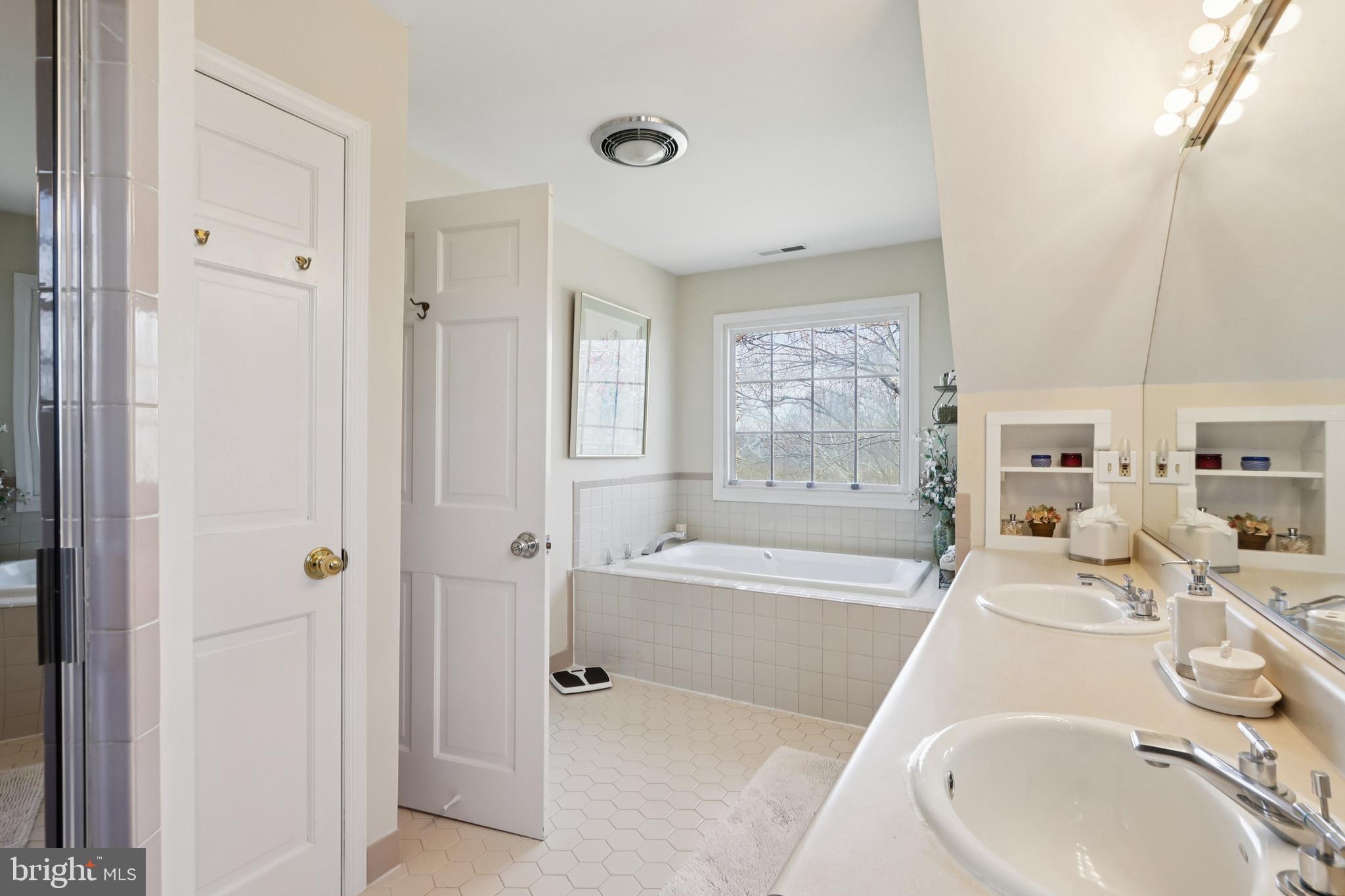 7 Fox Run Road Pennington, NJ 08534 - Photo 42 of 81