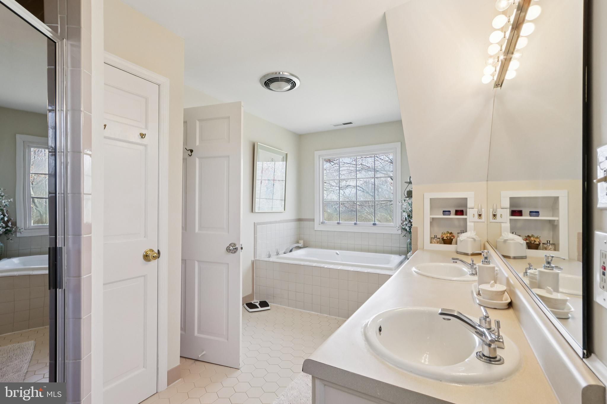 7 Fox Run Road Pennington, NJ 08534 - Photo 43 of 81