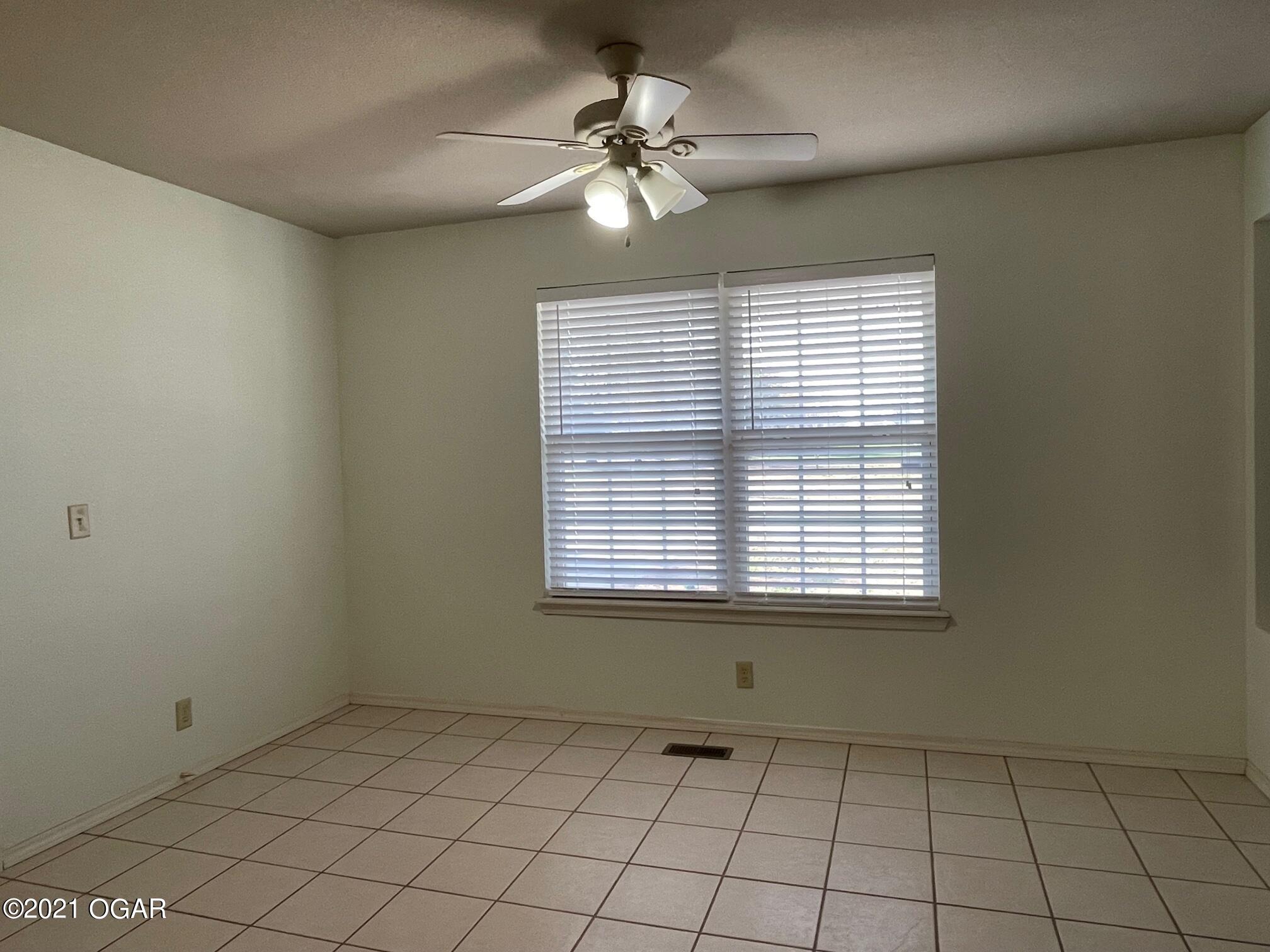 1201 South Gate Road Carl Junction, MO 64834 - Photo 7 of 16 Gallery Image 7
