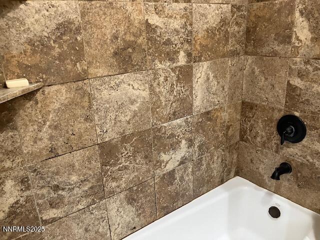 730 James Court Reno, NV 89503 - Photo 10 of 21 a bathroom with a bathtub