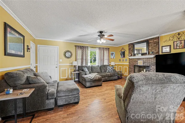 $325,000 | 1451 31st St Place Northeast, Conover, NC 28613