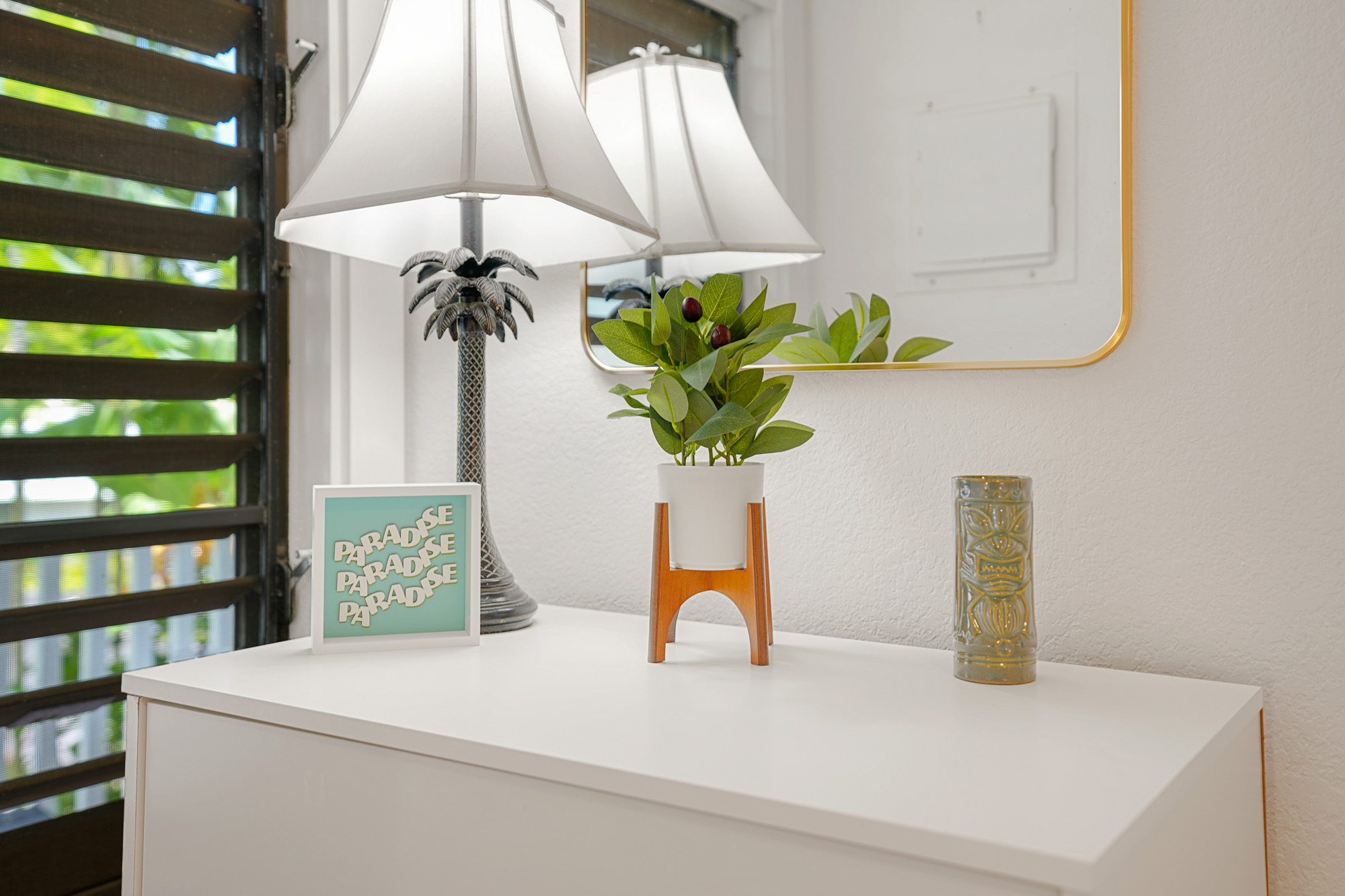 2253 Poipu Road, Unit 309 Koloa, HI 96756 - Photo 20 of 25 a vase of flowers sitting on a table