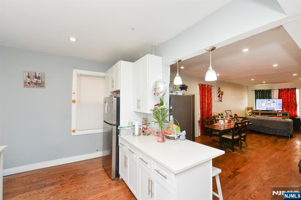 135 Scheerer Avenue Newark, NJ 07112 - Photo 11 of 34