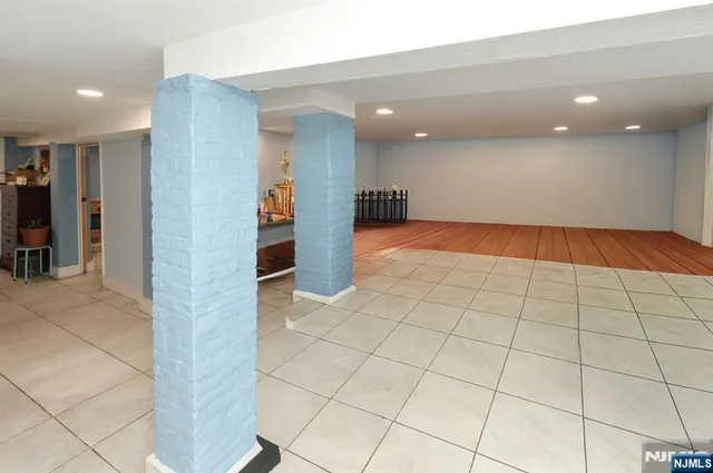 $590,000 | 135 Scheerer Avenue, Newark, NJ 07112