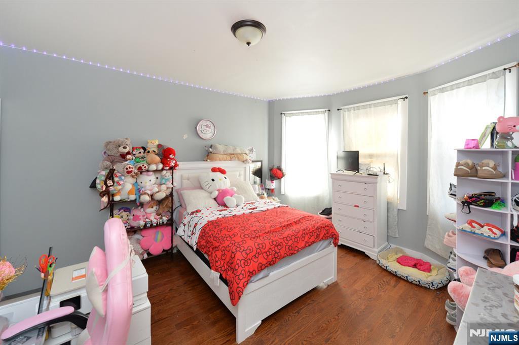 135 Scheerer Avenue Newark, NJ 07112 - Photo 24 of 34