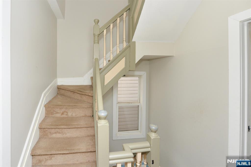 135 Scheerer Avenue Newark, NJ 07112 - Photo 25 of 34