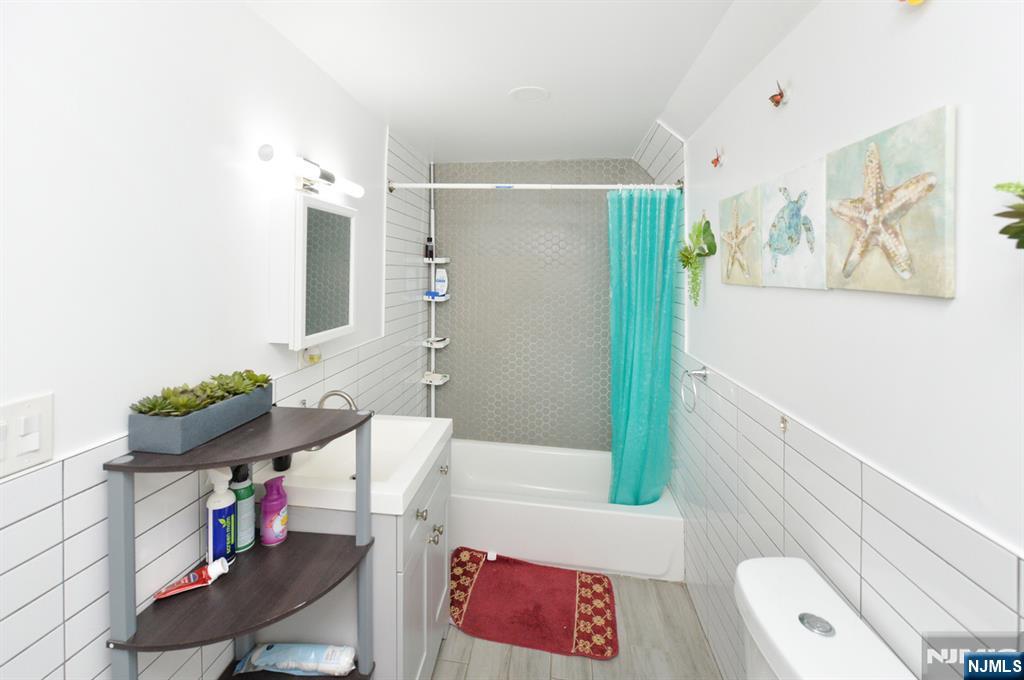 135 Scheerer Avenue Newark, NJ 07112 - Photo 28 of 34