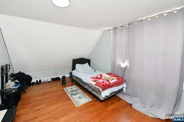 $590,000 | 135 Scheerer Avenue, Newark, NJ 07112