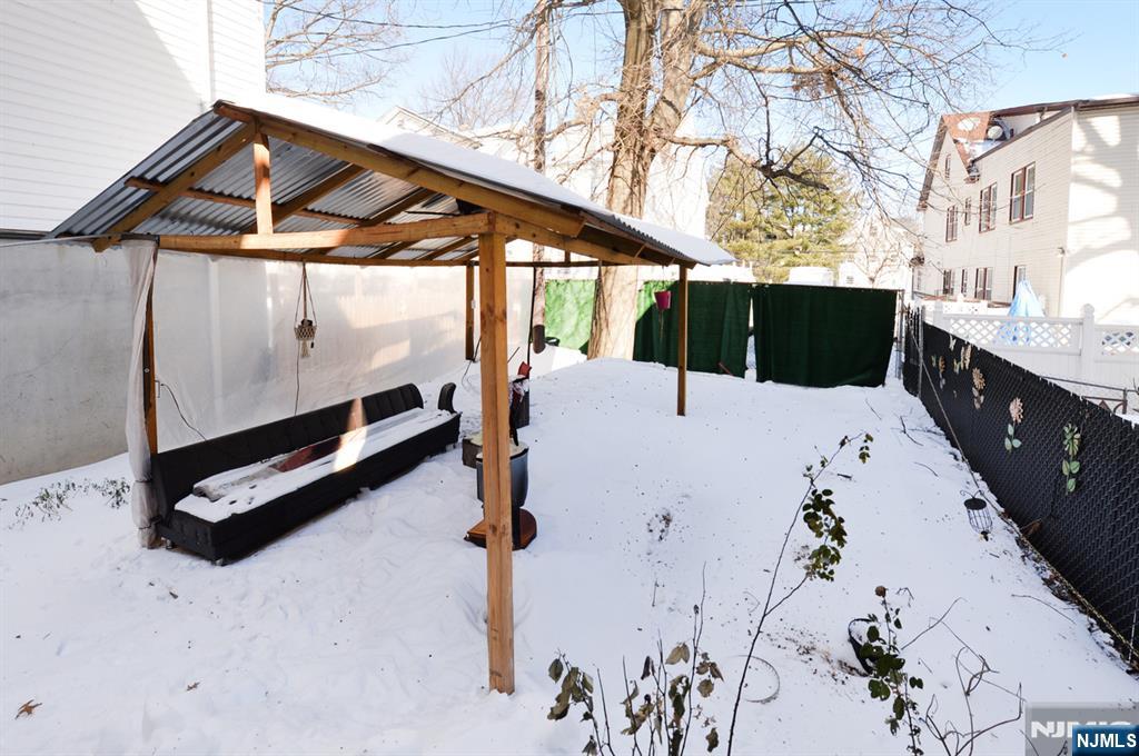 135 Scheerer Avenue Newark, NJ 07112 - Photo 30 of 34