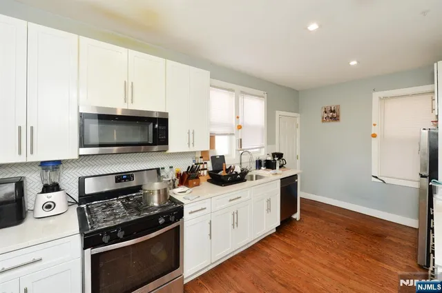 $590,000 | 135 Scheerer Avenue, Newark, NJ 07112