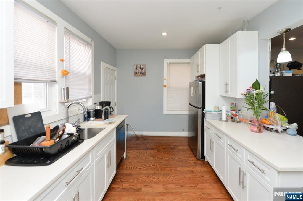 135 Scheerer Avenue Newark, NJ 07112 - Photo 10 of 34