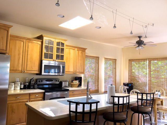 30489 Rockshire Avenue Farmington Hills, MI 48334 - Photo 14 of 39