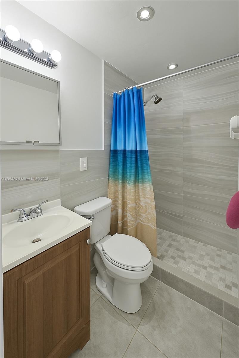 9340 Southwest 24th Street, Unit 2 Miami, FL 33165 - Photo 3 of 6