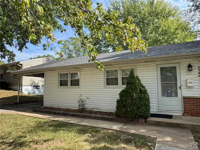 $1,900 | 522 Holland Avenue, Webster Groves, MO 63119