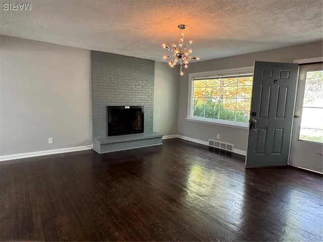 $1,900 | 522 Holland Avenue, Webster Groves, MO 63119