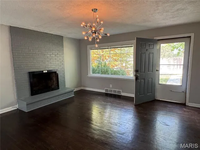 $1,900 | 522 Holland Avenue, Webster Groves, MO 63119