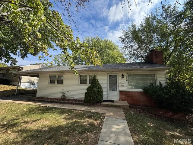 $1,900 | 522 Holland Avenue, Webster Groves, MO 63119