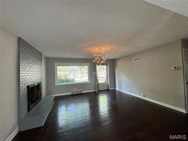 $1,900 | 522 Holland Avenue, Webster Groves, MO 63119