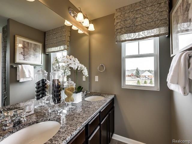 867 Barclay Circle Rochester Hills, MI 48307 - Photo 7 of 10