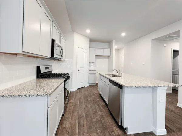 $1,895 | 204 Addison Place, Lockhart, TX 78644