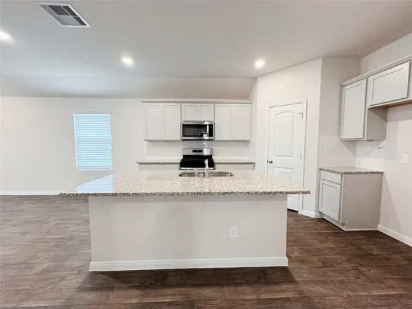 $1,895 | 204 Addison Place, Lockhart, TX 78644