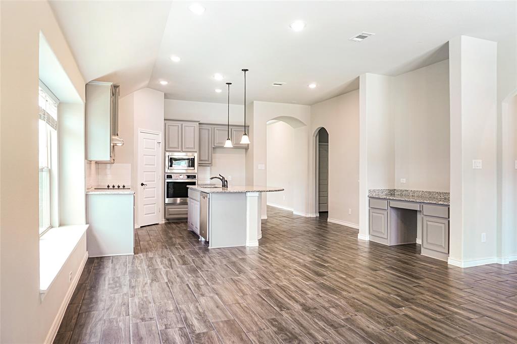 2636 Freemon Place Grand Prairie, TX 75052 - Photo 10 of 24