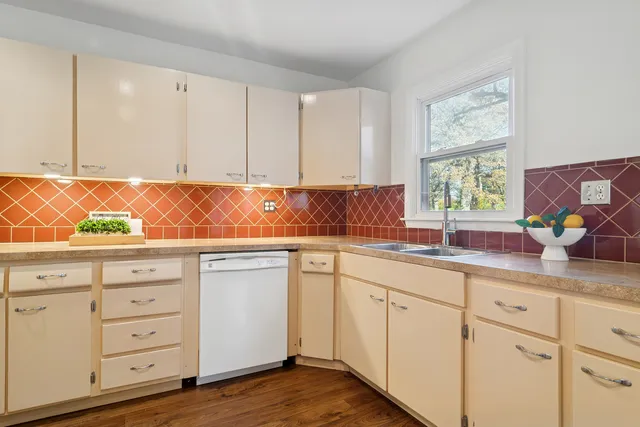 $375,000 | 36 Crestview Terrace, Buffalo Grove, IL 60089