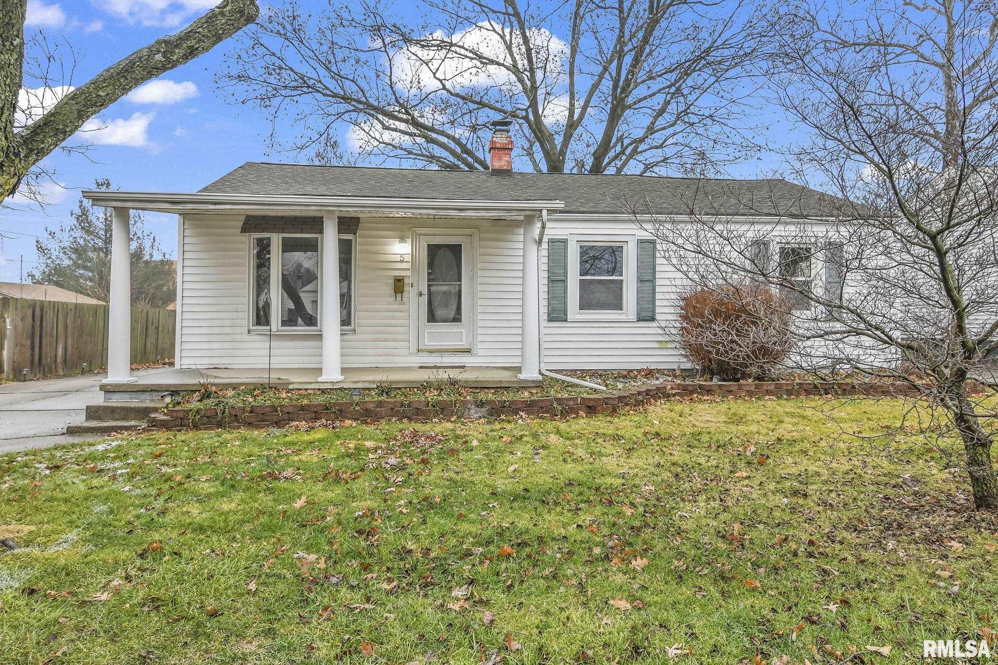 5 Harriet Lane Springfield, IL 62702 - Photo 1 of 25