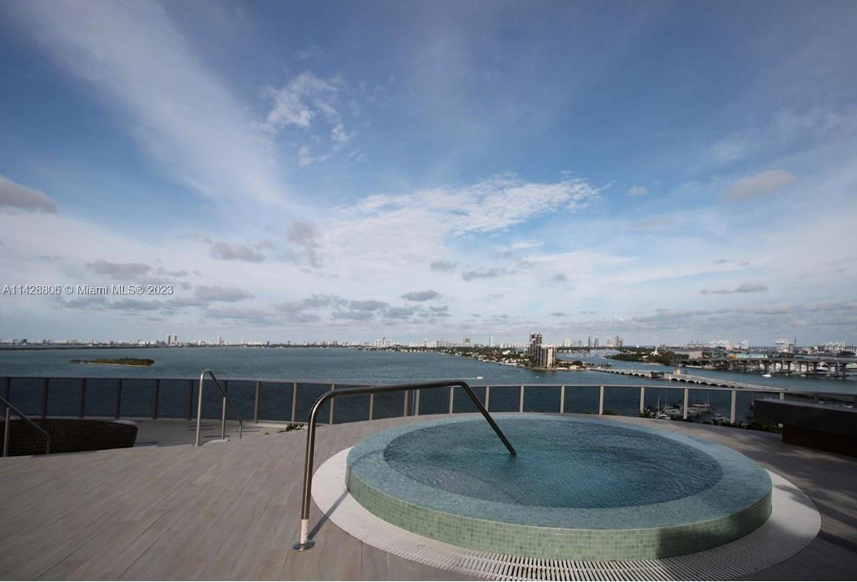 488 Northeast 18th Street, Unit 505 Miami, FL 33132 - Photo 17 of 35