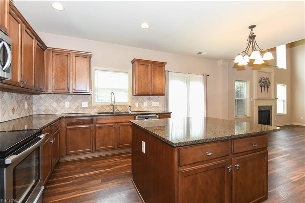 2331 Mill Lane High Point, NC 27265 - Photo 11 of 33