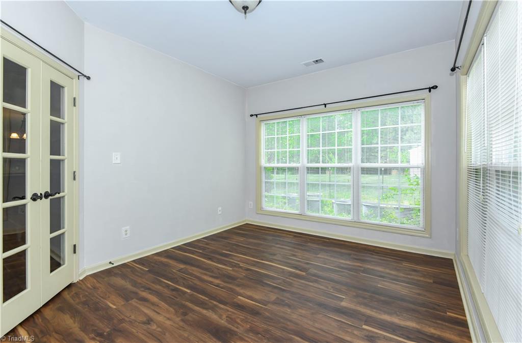 2331 Mill Lane High Point, NC 27265 - Photo 14 of 33