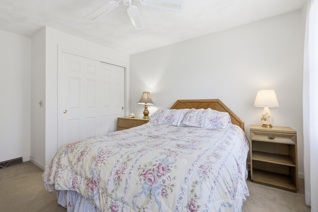 4 Oneida Place Hudson, MA 01749 - Photo 28 of 42