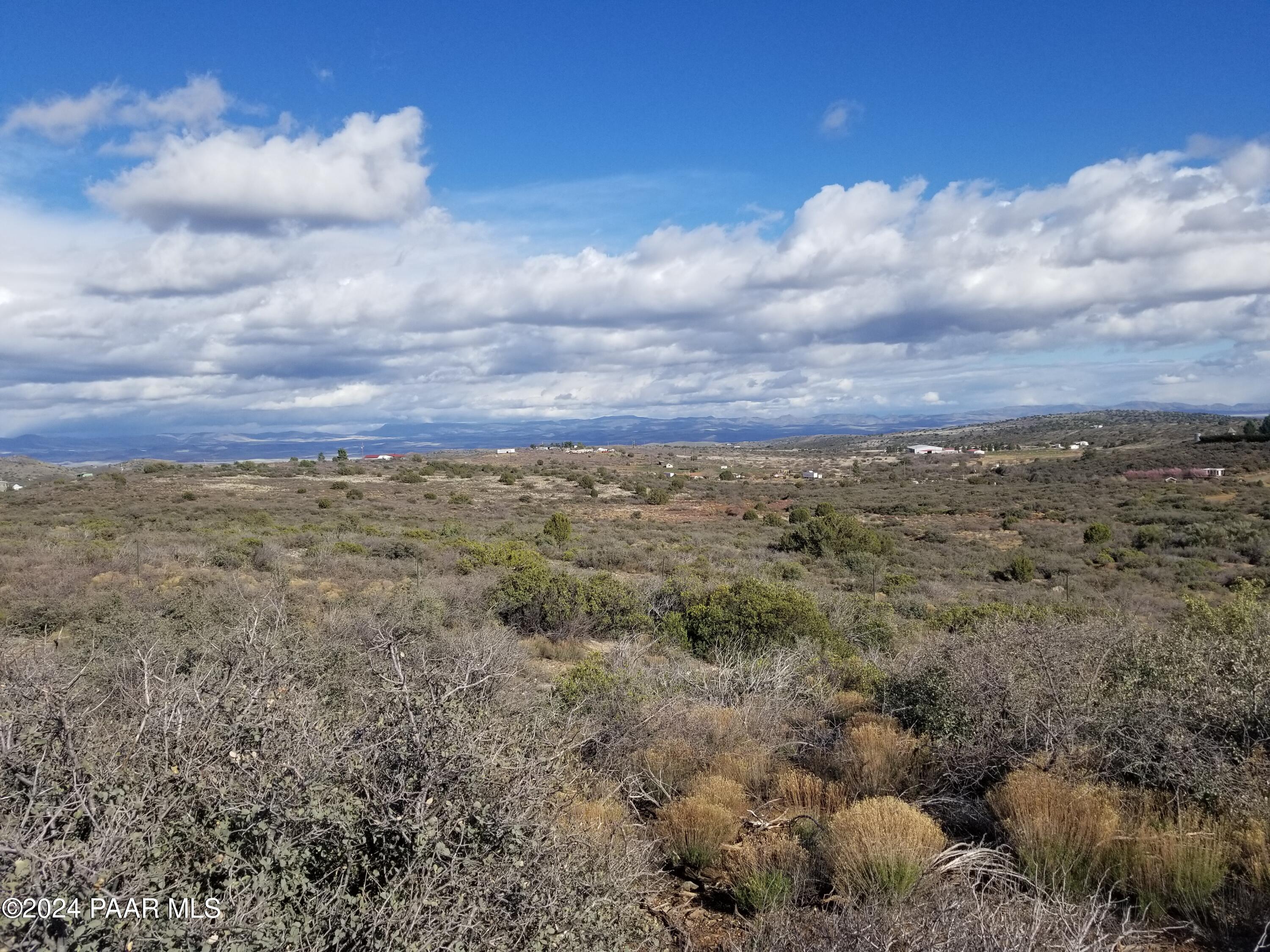 11425 South Hackberry Road Mayer, AZ 86333 - Photo 16 of 20 a view of a sky