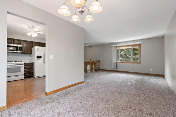 $2,250 | 1735 Walnut Lane, Eagan, MN 55122