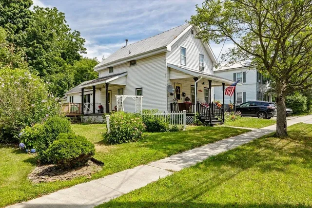 $249,900 | 47 Upper Welden Street, St. Albans, VT 05478