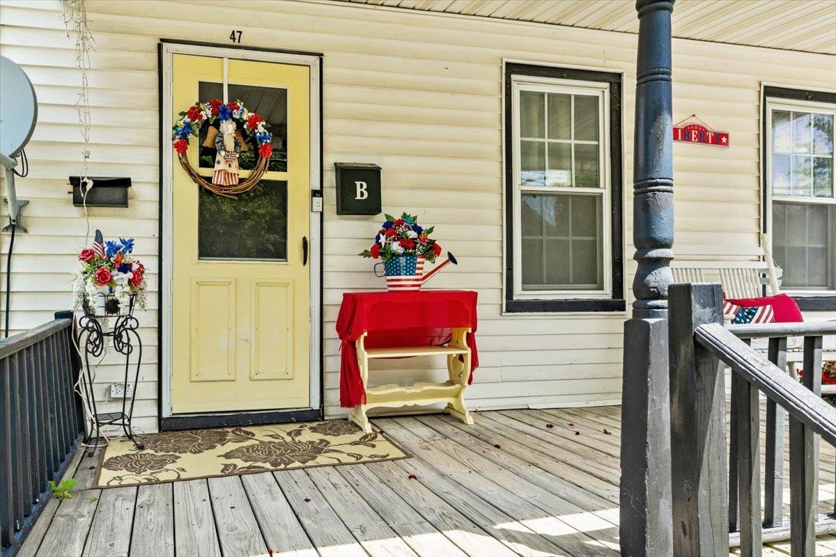 47 Upper Welden Street St. Albans, VT 05478 - Photo 11 of 55