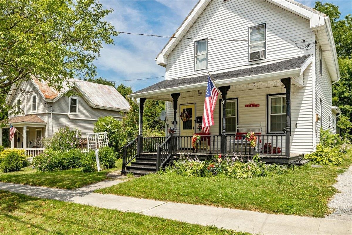 47 Upper Welden Street St. Albans, VT 05478 - Photo 2 of 55