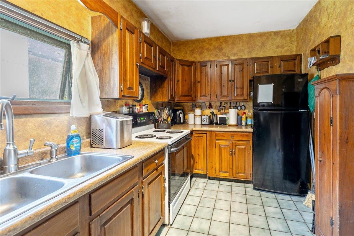 47 Upper Welden Street St. Albans, VT 05478 - Photo 34 of 55